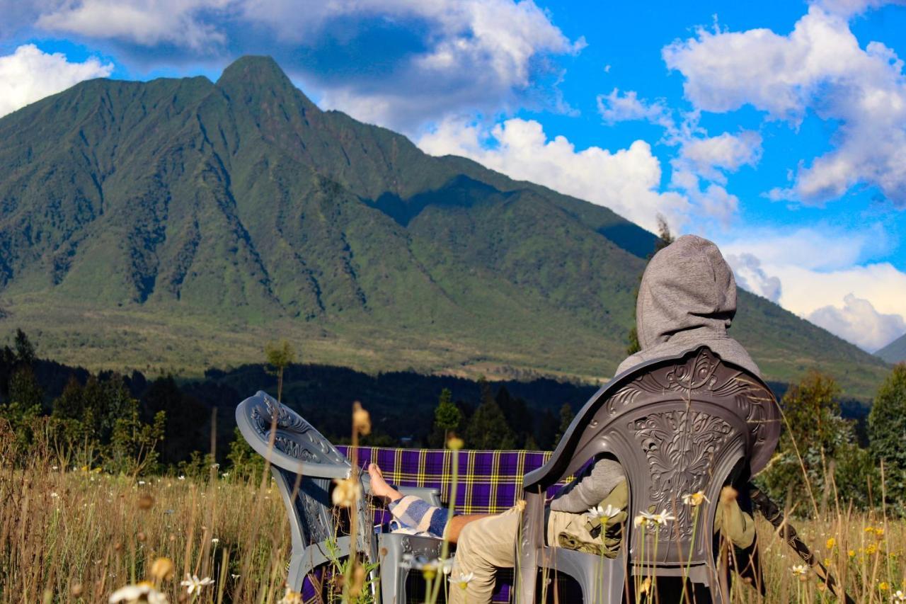 Under Volcanoes View Guest House Nyarugina Buitenkant foto