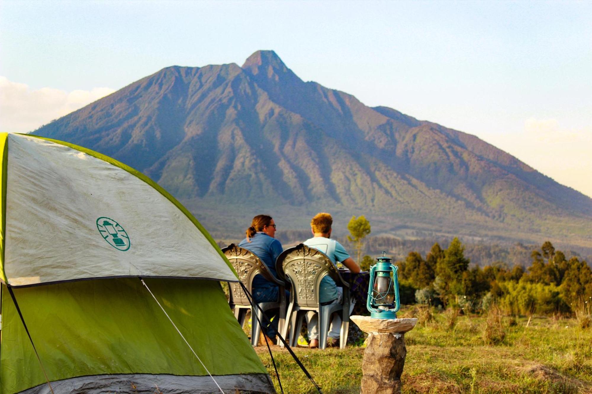 Under Volcanoes View Guest House Nyarugina Buitenkant foto