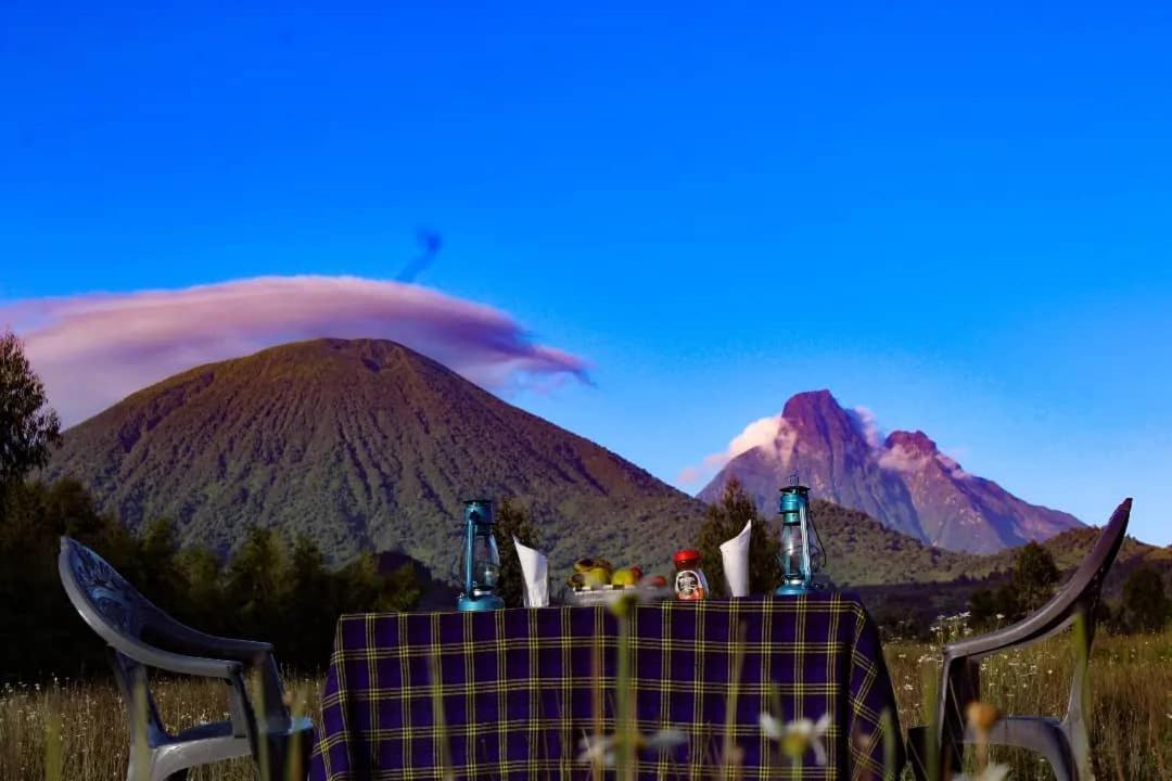Under Volcanoes View Guest House Nyarugina Buitenkant foto